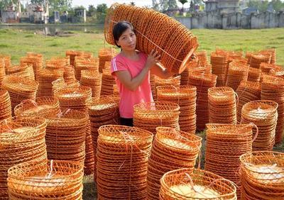 河内编织村的传统手艺 缝纫日用品批发市场探秘